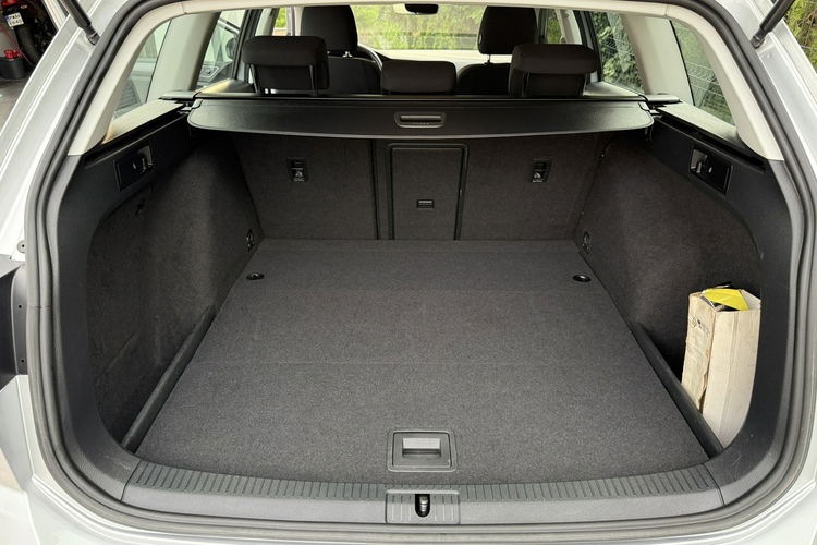 Volkswagen Golf Bardzo zadbana - oryginalny przebieg - zdjęcie 13