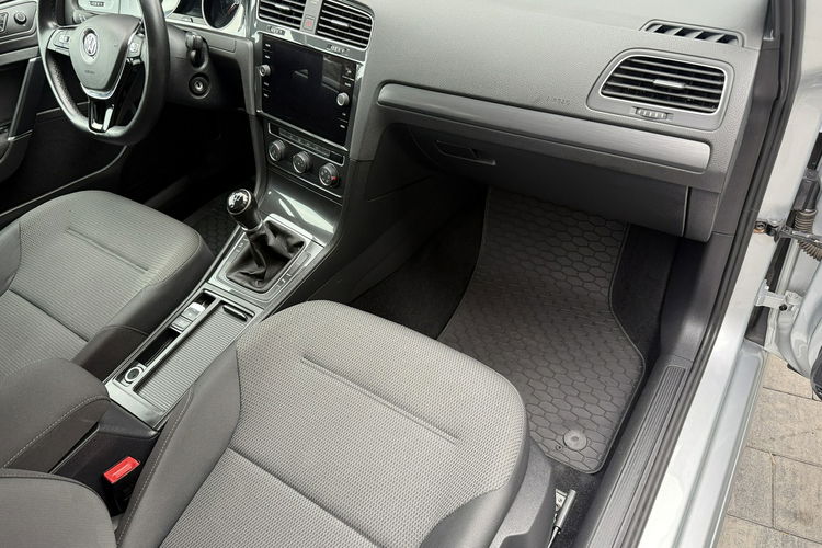 Volkswagen Golf Bardzo zadbana - oryginalny przebieg - zdjęcie 17