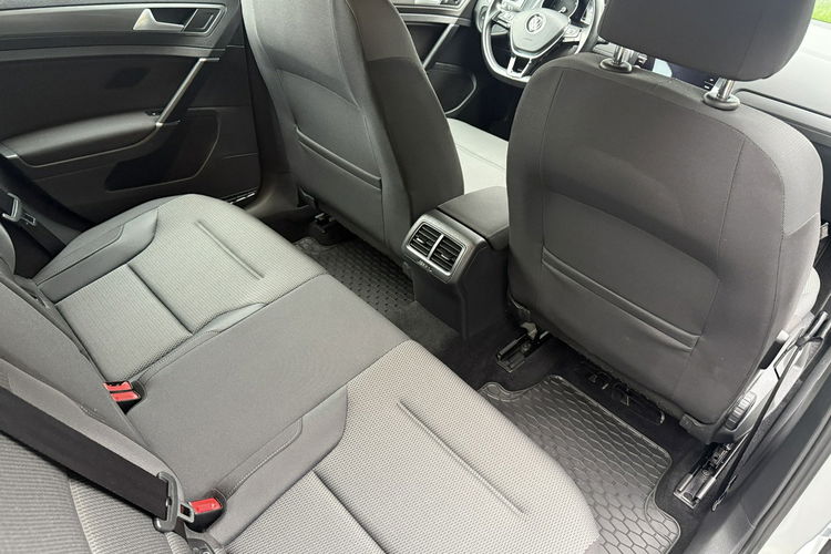 Volkswagen Golf Bardzo zadbana - oryginalny przebieg - zdjęcie 20