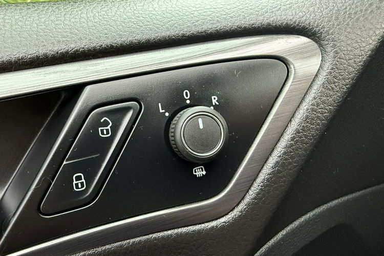 Volkswagen Golf Bardzo zadbana - oryginalny przebieg - zdjęcie 24