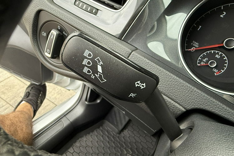 Volkswagen Golf Bardzo zadbana - oryginalny przebieg - zdjęcie 9