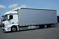 samochód ciężarowy Mercedes zdjęcie 3