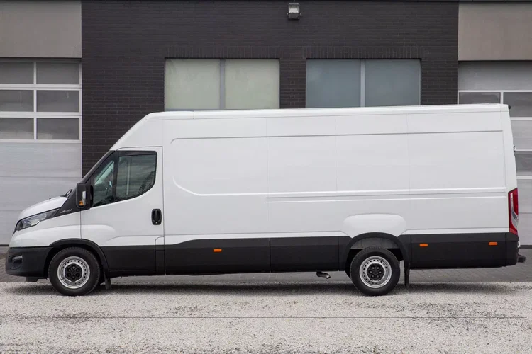 Iveco Daily 35S16 L4H2 wersja MAXI zdjęcie 4
