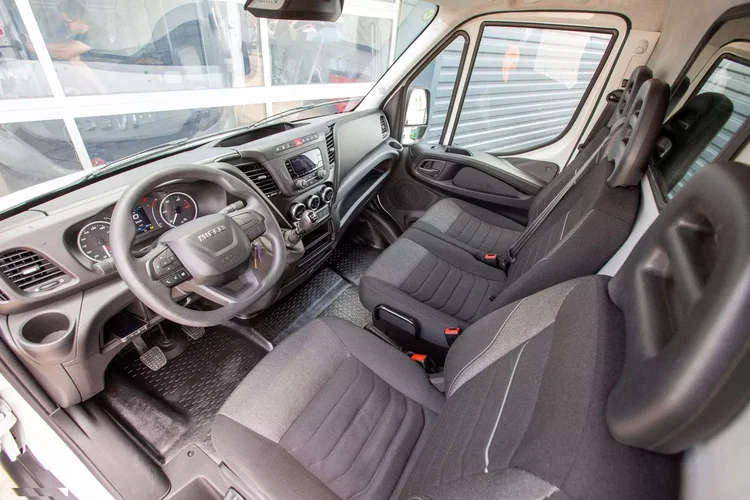 Iveco Daily 35S16 L4H2 wersja MAXI zdjęcie 7