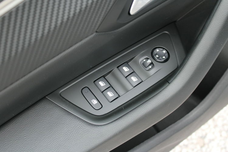Peugeot 508 130HP Active Kombi Automat Salon Polska zdjęcie 16