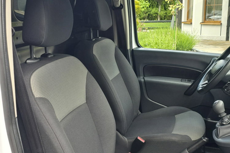 Renault Kangoo 1.5 dCi 110KM L2 Maxi / I-właściciel / Mały przebieg zdjęcie 24