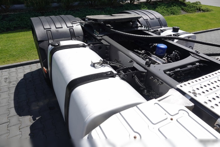 Volvo FH 500 / NISKA KABINA / HYDRAULIKA / PO KONTRAKCIE SERWISOWYM zdjęcie 18