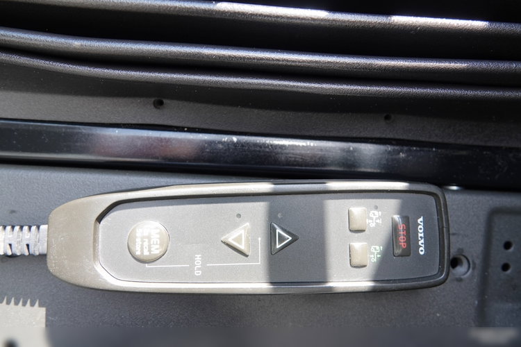 Volvo FH 500 / NISKA KABINA / HYDRAULIKA / PO KONTRAKCIE SERWISOWYM zdjęcie 24