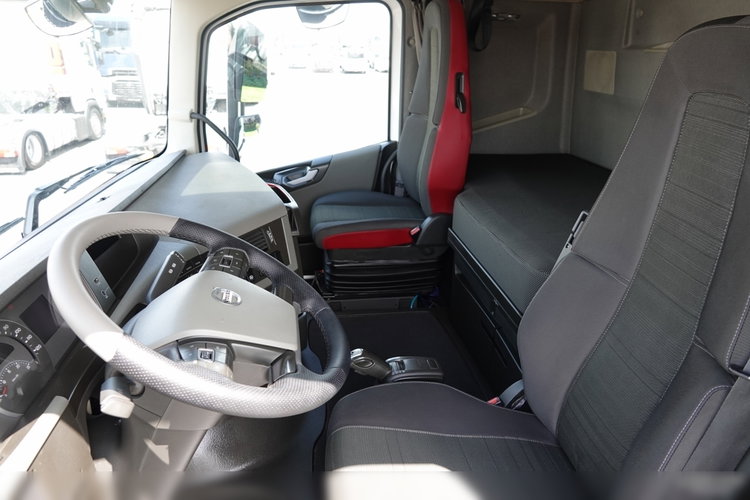 Volvo FH 500 / NISKA KABINA / HYDRAULIKA / PO KONTRAKCIE SERWISOWYM zdjęcie 25