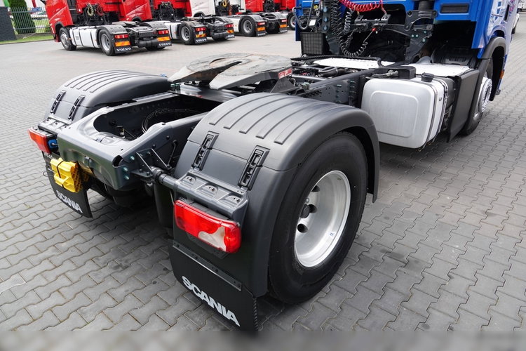 Scania R 450 / RETARDER / HYDRAULIKA / ADR AT / KLIMA POSTOJOWA / ALUFELGI / 2021 ROK / PO KONTRAKCIE SERWISOWYM zdjęcie 16