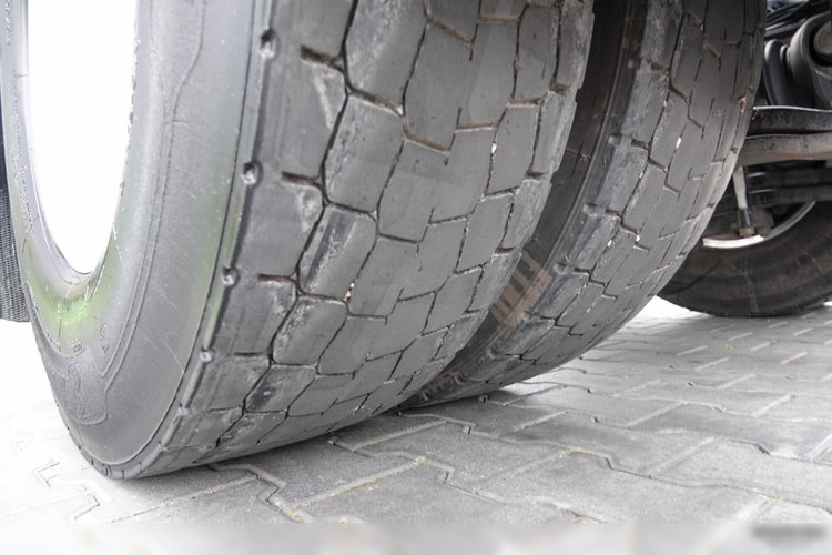 Scania R 450 / RETARDER / HYDRAULIKA / ADR AT / KLIMA POSTOJOWA / ALUFELGI / 2021 ROK / PO KONTRAKCIE SERWISOWYM zdjęcie 21