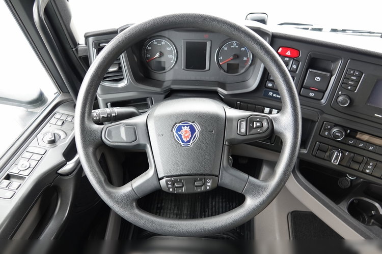 Scania R 450 / RETARDER / HYDRAULIKA / ADR AT / KLIMA POSTOJOWA / ALUFELGI / 2021 ROK / PO KONTRAKCIE SERWISOWYM zdjęcie 29