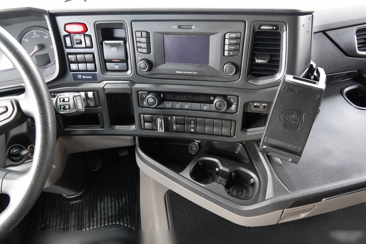 Scania R 450 / RETARDER / HYDRAULIKA / ADR AT / KLIMA POSTOJOWA / ALUFELGI / 2021 ROK / PO KONTRAKCIE SERWISOWYM zdjęcie 31