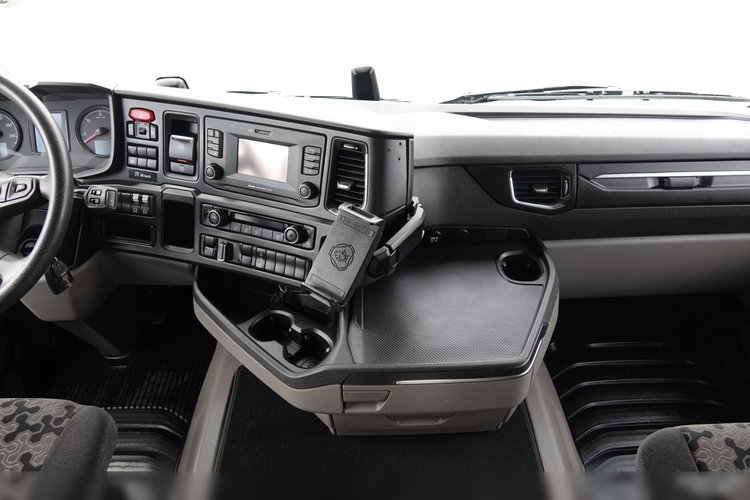 Scania R 450 / RETARDER / HYDRAULIKA / ADR AT / KLIMA POSTOJOWA / ALUFELGI / 2021 ROK / PO KONTRAKCIE SERWISOWYM zdjęcie 32