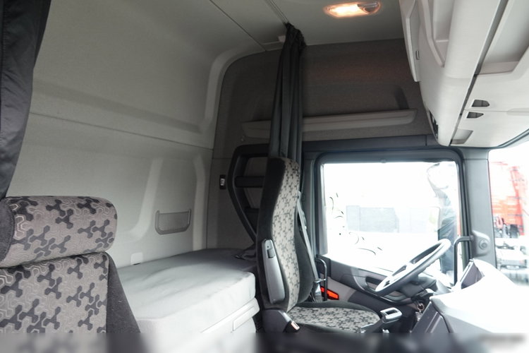 Scania R 450 / RETARDER / HYDRAULIKA / ADR AT / KLIMA POSTOJOWA / ALUFELGI / 2021 ROK / PO KONTRAKCIE SERWISOWYM zdjęcie 36