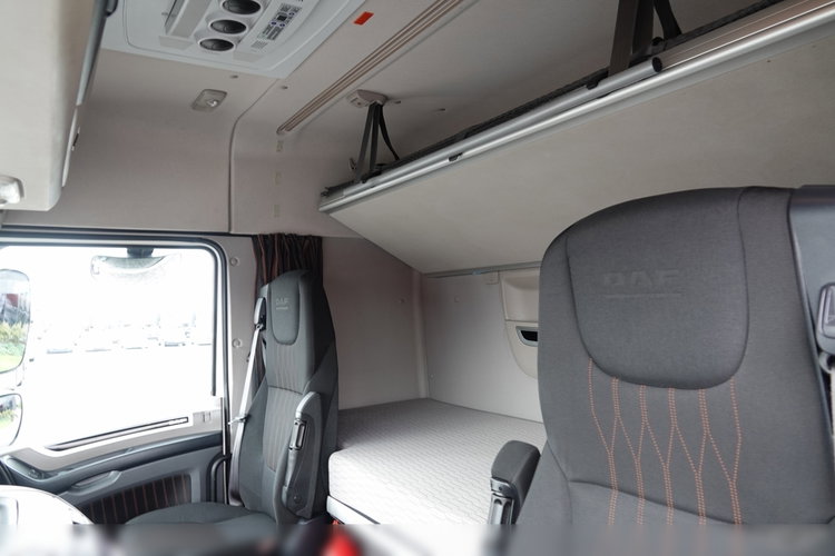 DAF XF 530 / RETARDER / KLIMA POSTOJOWA / HYDRAULIKA dwuobwodowa  / PO KONTRAKCIE SERWISOWYM zdjęcie 26