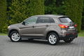 samochód osobowy Mitsubishi zdjęcie 5