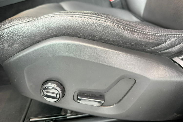 Volvo XC 60 XC60 Momentum, Bezwypad., Bogato WYPOSAŻONY, Harman Kardon, zdjęcie 17