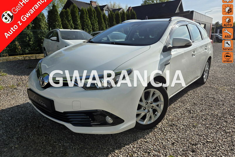 samochód osobowy Toyota zdjęcie 1