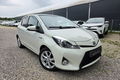 samochód osobowy Toyota zdjęcie 3
