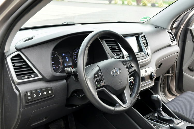 Hyundai Tucson 1.7CRDi(141KM) Led Navi Kamera BLS Grzana Kierowni Asys.Pasa Alu19"ASO zdjęcie 22