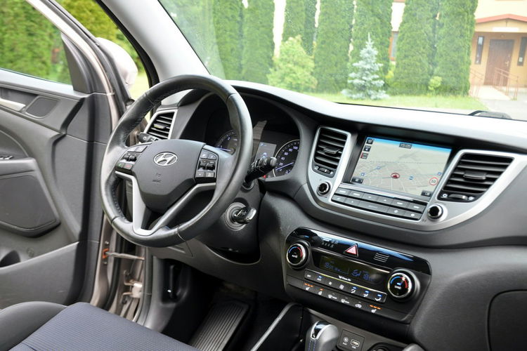Hyundai Tucson 1.7CRDi(141KM) Led Navi Kamera BLS Grzana Kierowni Asys.Pasa Alu19"ASO zdjęcie 25