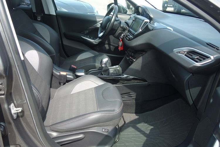 2008 Peugeot 2008 2018 1.6 diesel 100km panorama navi kamera hak zdjęcie 14