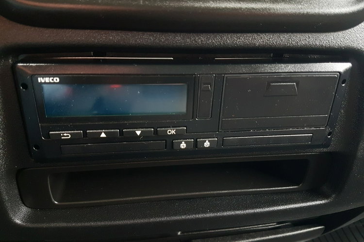 Iveco Daily 72-180 8 EP KONTENER IZOTERMA 4.16x2.10x2.09 DMC 7200 KG KLIMATRONIK zdjęcie 6