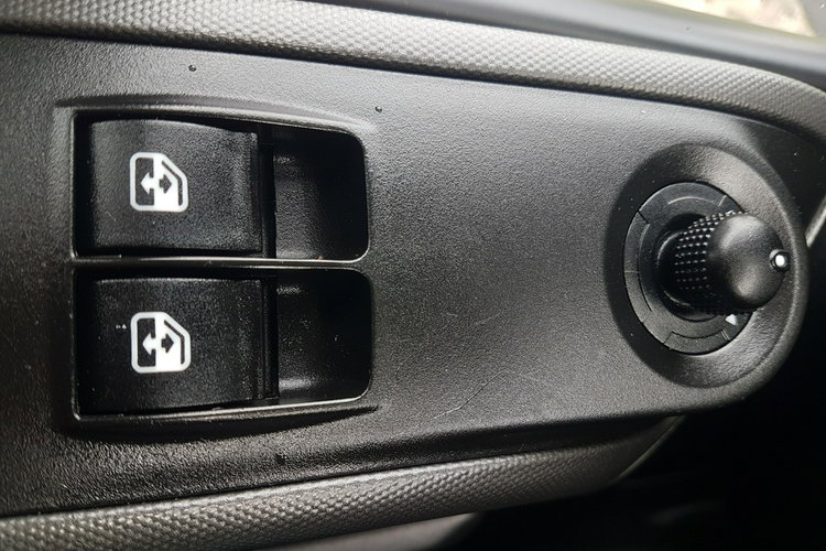 Iveco Daily 72-180 8 EP KONTENER IZOTERMA 4.16x2.10x2.09 DMC 7200 KG KLIMATRONIK zdjęcie 9