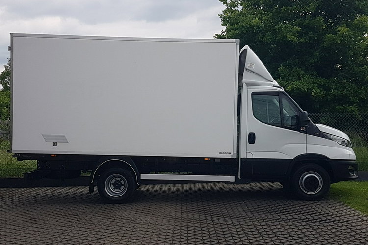 Iveco 72-180 DAILY 8 EP KONTENER IZOTERMA 4.16x2.10x2.09 DMC 7200 KG KLIMATRONIK TEMPOMAT zdjęcie 12