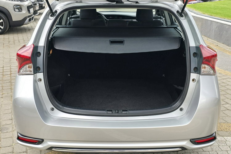 Toyota Auris 1.6 D-4D / Premium / Salon PL zdjęcie 10