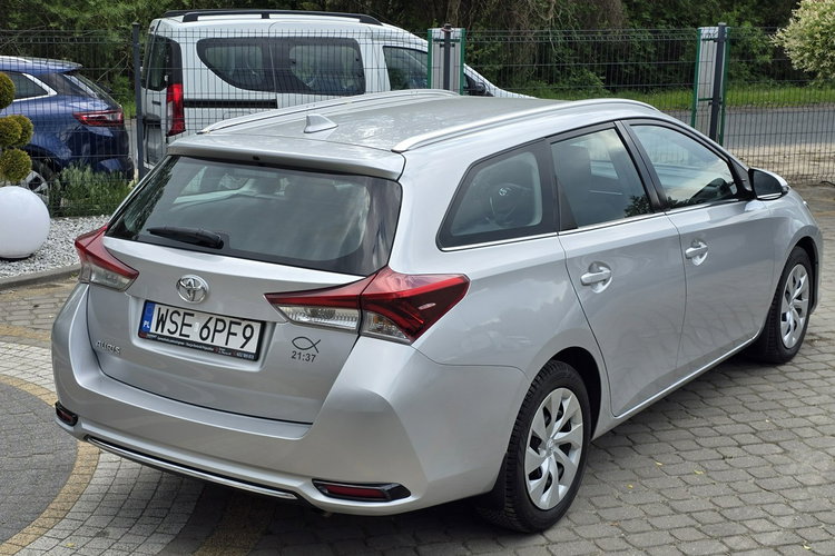 Toyota Auris 1.6 D-4D / Premium / Salon PL zdjęcie 11