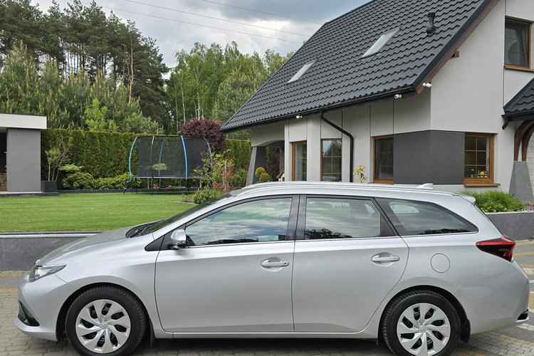 Toyota Auris 1.6 D-4D / Premium / Salon PL zdjęcie 16