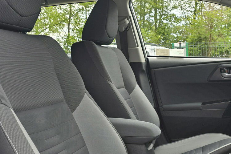 Toyota Auris 1.6 D-4D / Premium / Salon PL zdjęcie 7