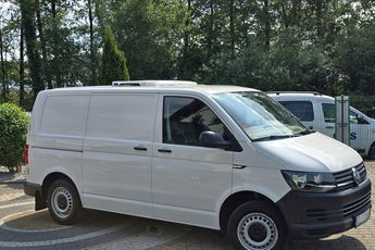 Volkswagen Transporter T6 2.0 TDi 150KM DSG / Chłodnia Carrier NOES 100 / Zasialnie 230V