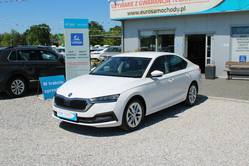 samochód osobowy Skoda zdjęcie 1