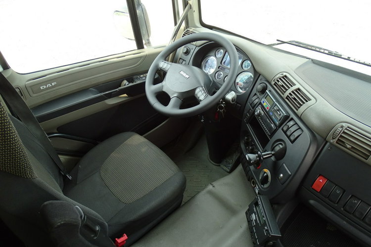 DAF CF 65.300 Chłodnia Lamberet Sprowadzony Przebieg Udokumentowany , Klimatyzacja , Blokada Mostu , Winda zdjęcie 17