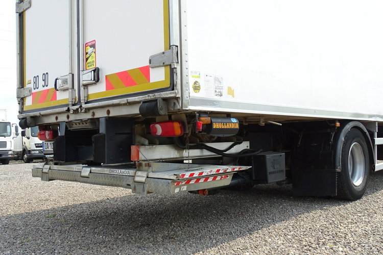 DAF CF 65.300 Chłodnia Lamberet Sprowadzony Przebieg Udokumentowany , Klimatyzacja , Blokada Mostu , Winda zdjęcie 18