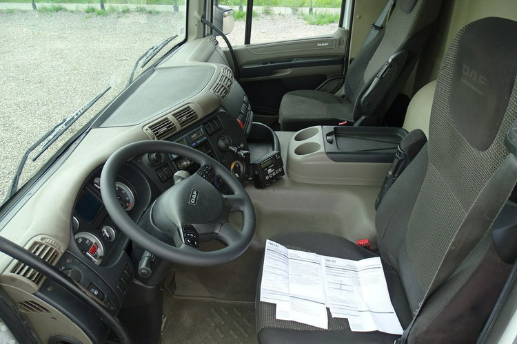 DAF CF 65.300 Chłodnia Lamberet Sprowadzony Przebieg Udokumentowany , Klimatyzacja , Blokada Mostu , Winda zdjęcie 7