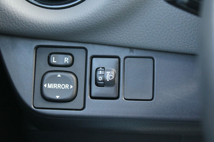 Toyota Yaris VVT-i F-vat Premium KAMERA Salon PL Gwarancja zdjęcie 19