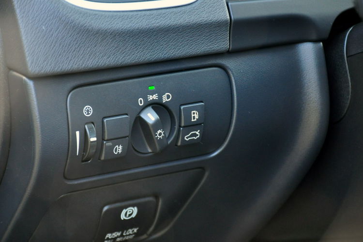 Volvo V60 1.6i(180KM) R-Design Xenon Led Skóry Klimatronik I Wł Reling Alu18"ASO zdjęcie 35