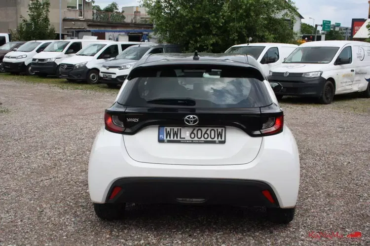 Toyota yaris zdjęcie 11