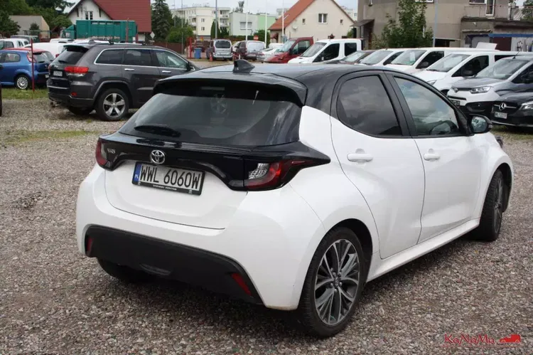 Toyota yaris zdjęcie 14