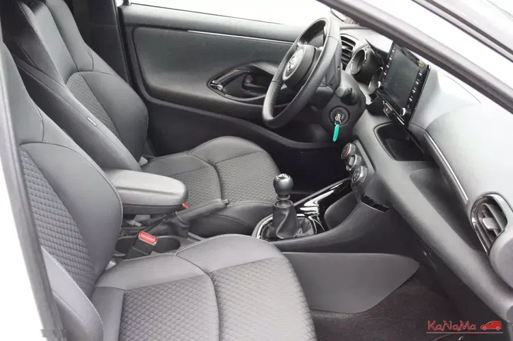 Toyota yaris zdjęcie 20