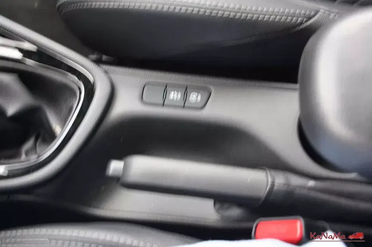 Toyota yaris zdjęcie 37