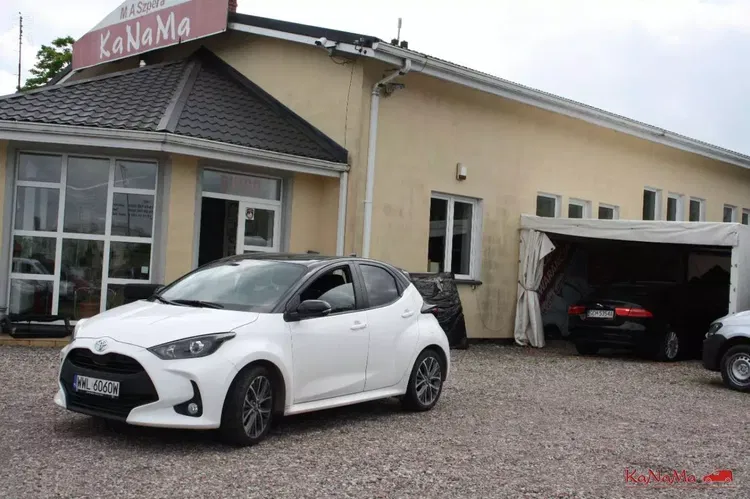 Toyota yaris zdjęcie 7