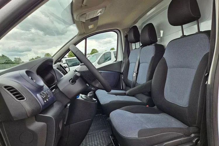 Opel Vivaro L2H1 44999zł NETTO 1.6 CDTi/125KM zdjęcie 17