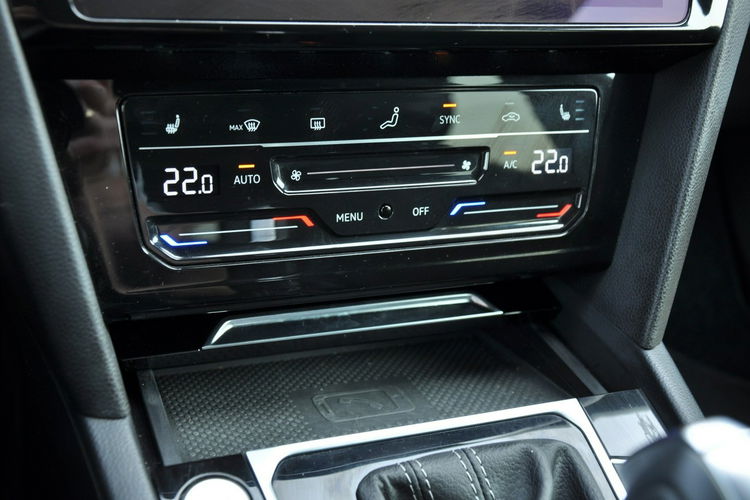 Volkswagen Arteon 2.0TSI 190KM DSG R-line El Klapa Nawigacja Hak Gwar. Fabryczna FV23 zdjęcie 18