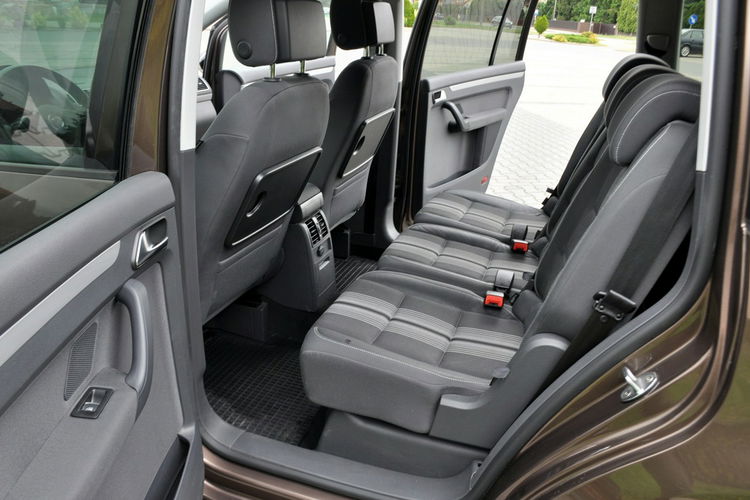 Volkswagen Touran 1.6TDI(105KM) Match Duża Navi Skóry Parktronik Reling Alu16"ASO VW zdjęcie 22