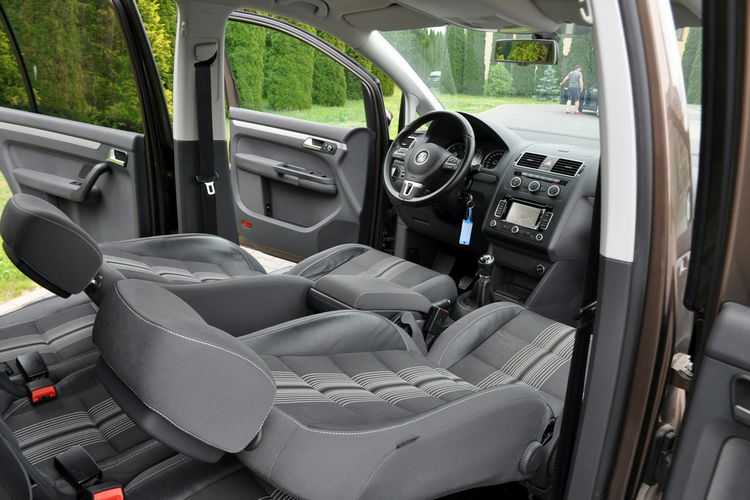 Volkswagen Touran 1.6TDI(105KM) Match Duża Navi Skóry Parktronik Reling Alu16"ASO VW zdjęcie 25